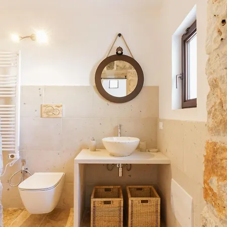Hotel Emerald Con Piscina