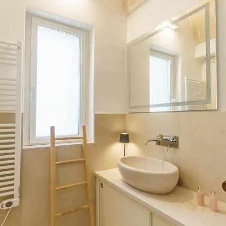 Emerald Con Piscina 4*