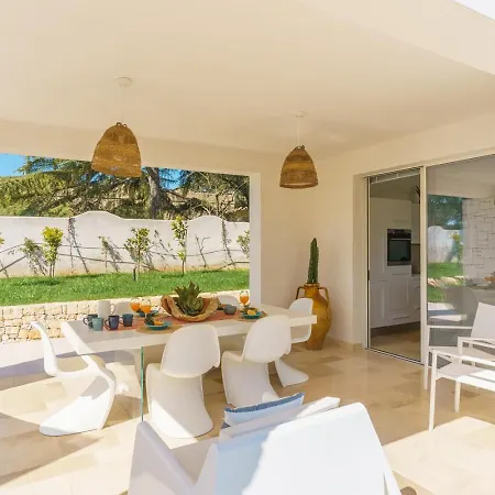 Emerald Con Piscina 4* San Vito dei Normanni