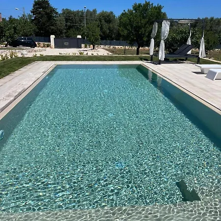 Hotel Emerald Con Piscina